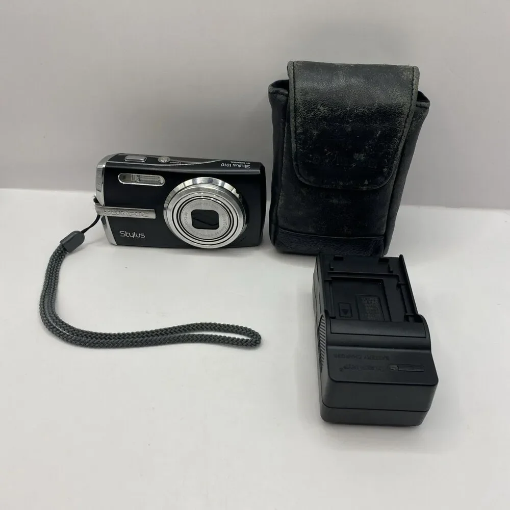 Olympus Stylus 1010 Black 10.1MP Digital Camera With Battery & Charger